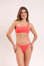 Carregar imagem no visualizador da galeria, Model Front: Rio De Sol Soutien Top Malibu-Folia Grazy
