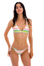 Carregar imagem no visualizador da galeria, Model Front: Rio De Sol Soutien Top Revelry Tri-Fixo
