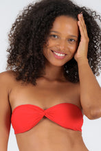 Carregar imagem no visualizador da galeria, Gallery: Rio De Sol Soutien Top Rouge Twist

