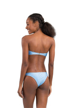 Carregar imagem no visualizador da galeria, Model Back: Rio De Sol Soutien Top Shimmer-Baltic-Sea Bandeau-Joy
