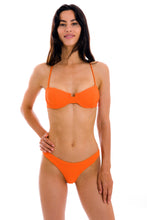 Carregar imagem no visualizador da galeria, Model Front: Rio De Sol Soutien Top St-Tpz-Tangerina Balconet
