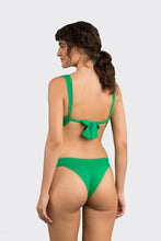 Carregar imagem no visualizador da galeria, Model Back: Rio De Sol Soutien Top Tambourine Halter-Marina
