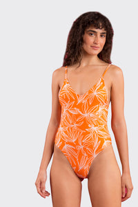 Model Front: Rio De Sol Maiô Trail-Orange Hype