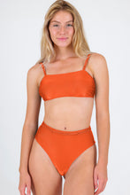 Carregar imagem no visualizador da galeria, Set Paprica Bandeau-Reto Hotpants
