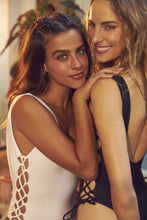 Carregar imagem no visualizador da galeria, Shimmer-White Zoe
