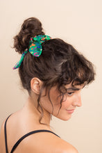 Carregar imagem no visualizador da galeria, Wilds Scrunchie
