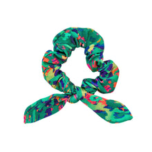 Carregar imagem no visualizador da galeria, Wilds Scrunchie
